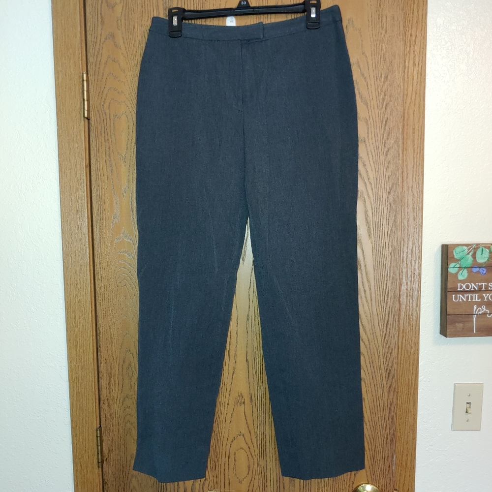 Grey capris